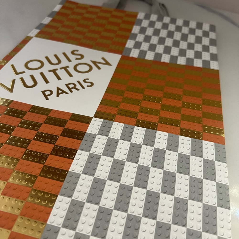 AUTHENTIC  Louis Vuitton 2022 Holiday Lego Gift Shopping Bag - Picture 10 of 11